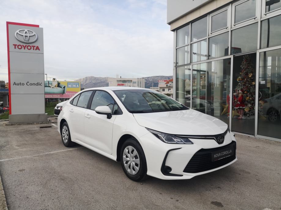 Toyota Corolla Sedan 1,5 VVT-i Terra - cover