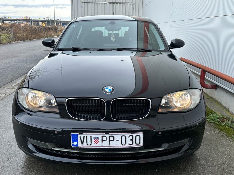 BMW 118D NAVIGACIJA KOŽA PDC ALU ODLICNO STANJE - cover