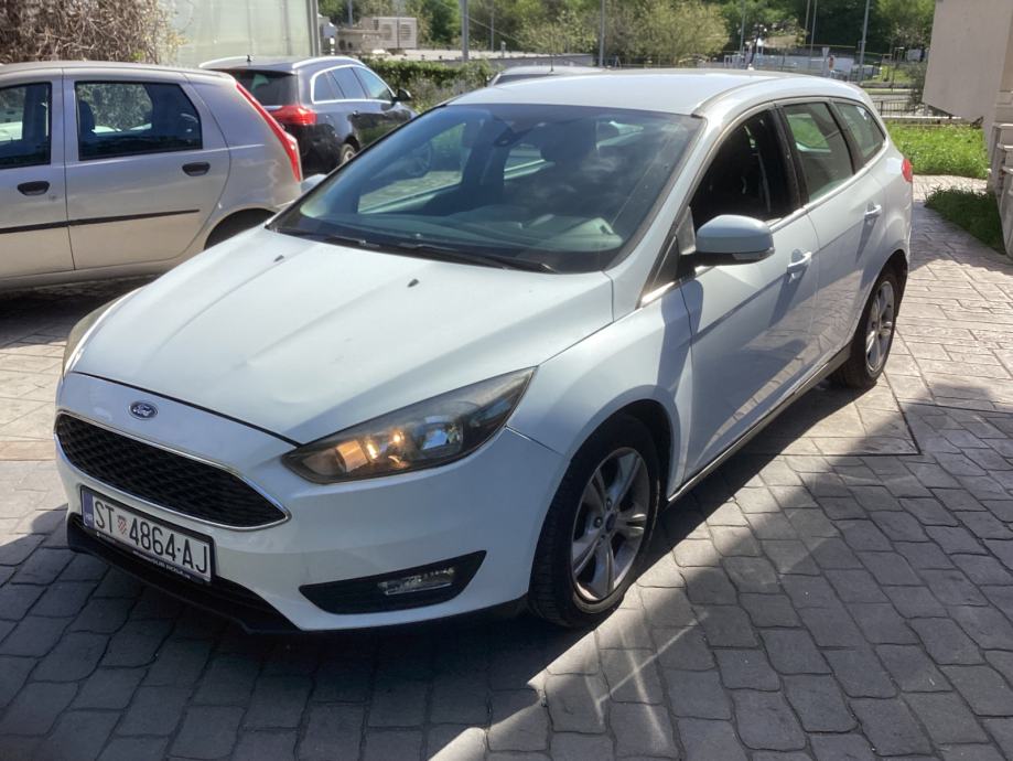 Ford Focus 1,0 Sport - cover