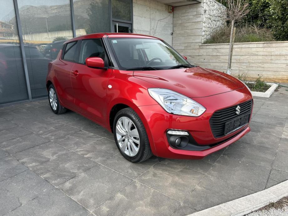 Suzuki Swift 1,2 GL+ NAVIGACIJA,KAMERA... reg. do 07/24 - cover