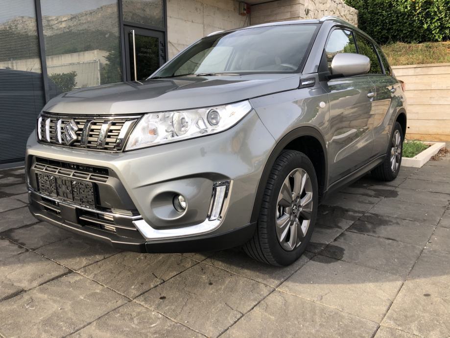 Suzuki Vitara 1,0 Premium GL+NAVIGACIJA,KAMERA Reg.06/24 - cover