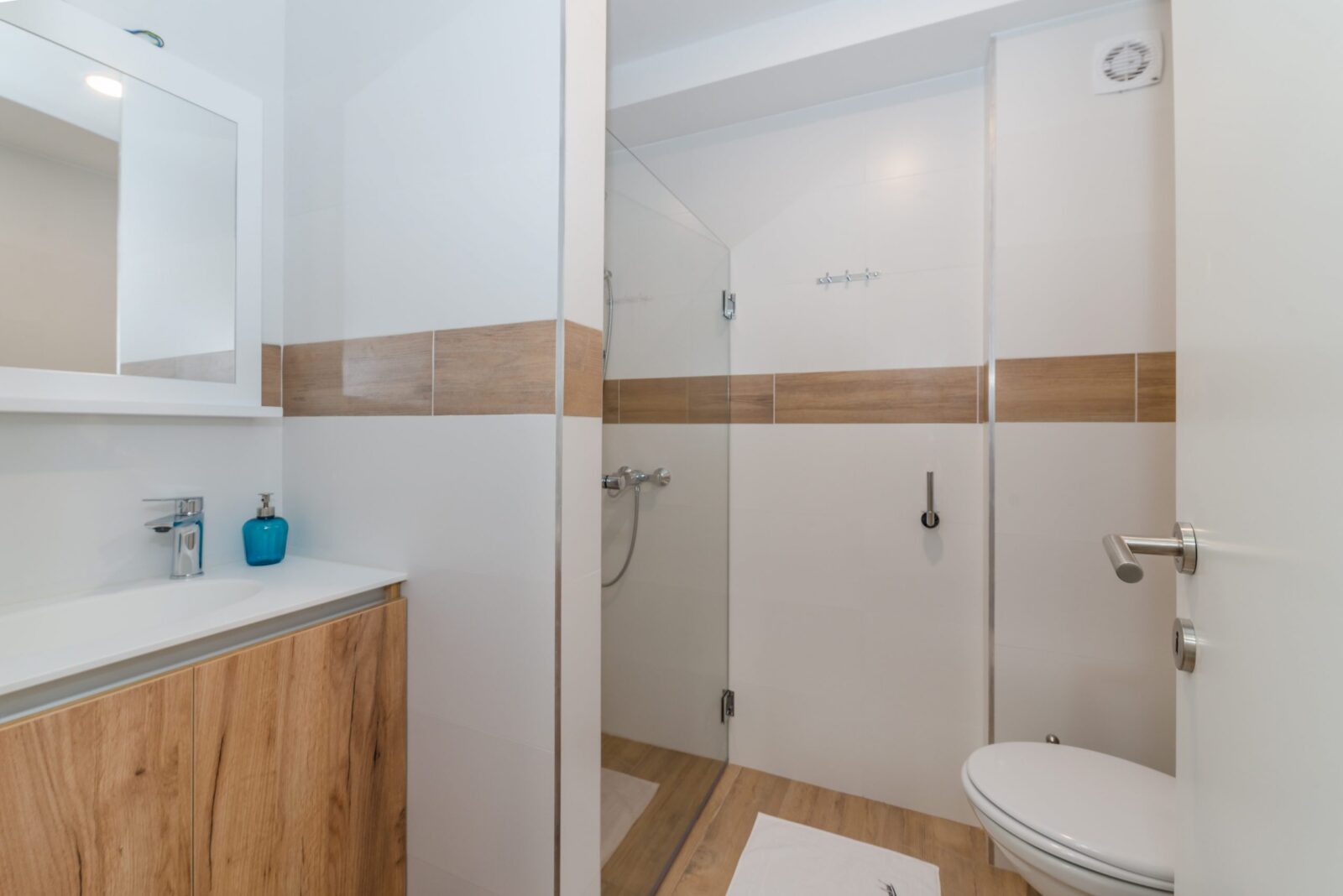 VILLA MIRAKUL – APARTMAN 5 - cover
