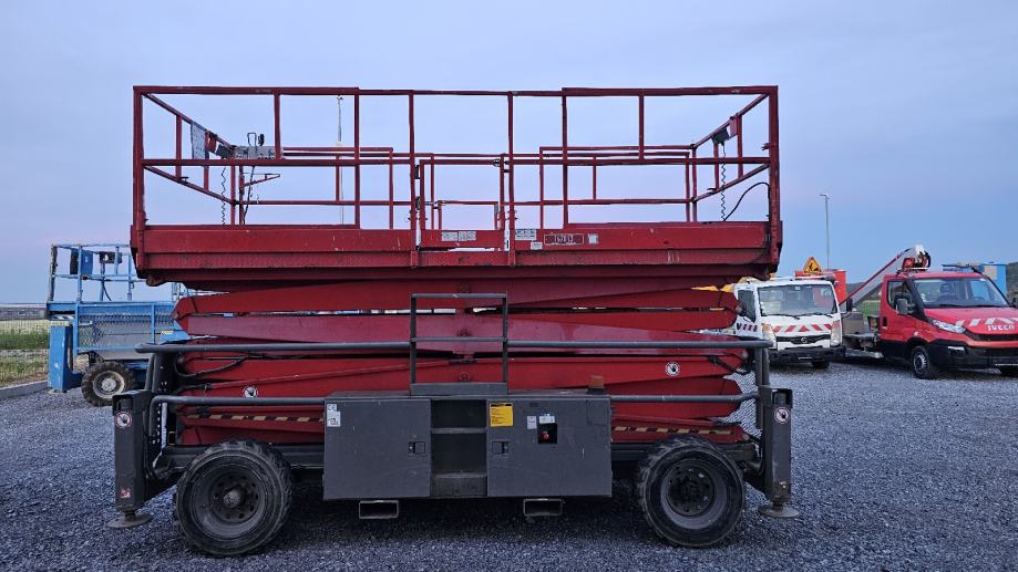 Skyjack SJ 9250  Samohodna Škarasta Platforma  4x4  17,2 M  2013g Diesel - cover