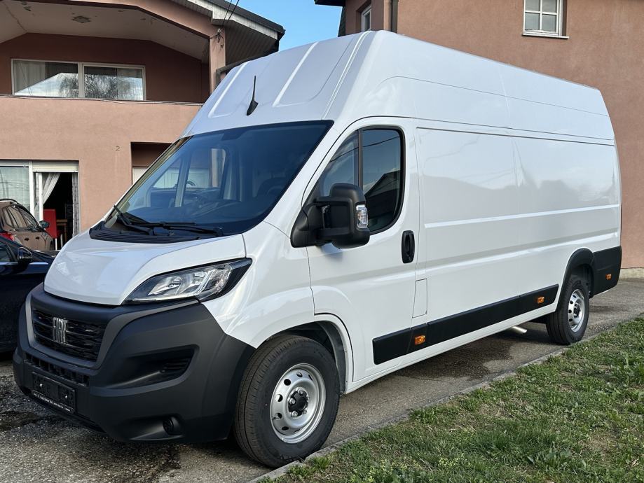 Rent a Kombi**17m3**2024** Fiat Ducato Maxi**Dugorocni najam - cover