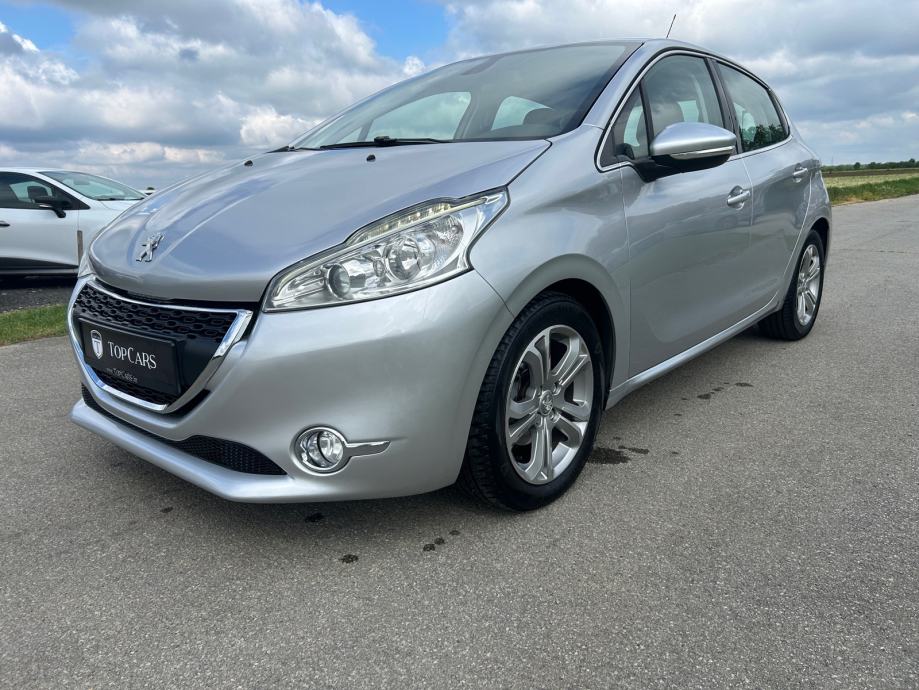Peugeot 208 1,6 e-HDi, Tempomat, Auto klima, Servisna - cover