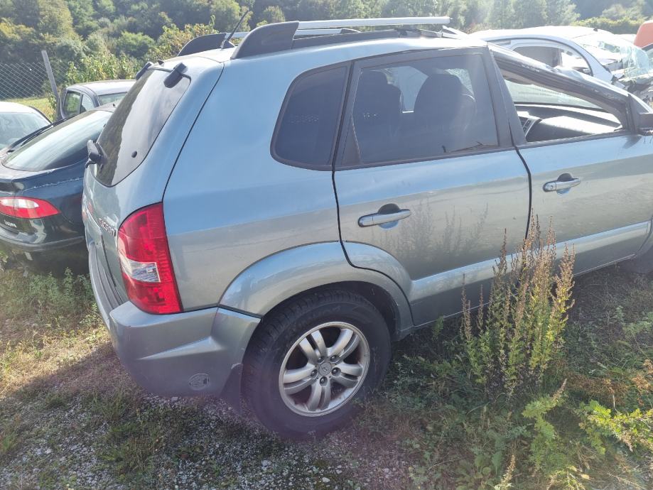 Hyundai Tucson 2.0i-MOTOR - cover