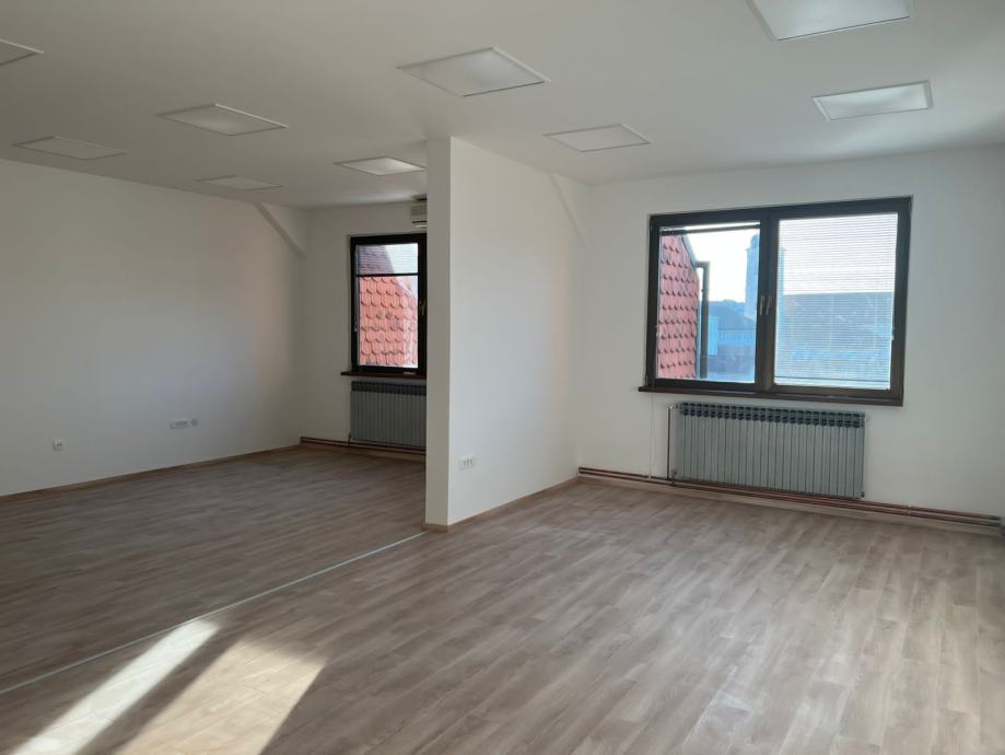 Poslovni prostori Čakovec, uredski 25 m2, ukupne površine 75 m2 (iznajmljivanje) - cover