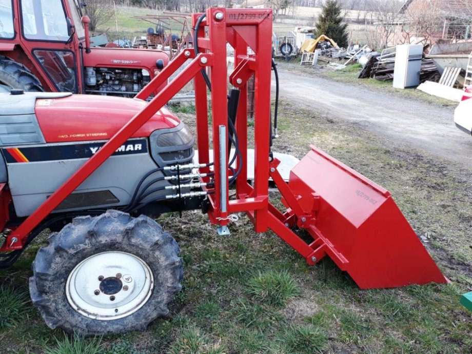 Traktorski utovarivač Megas hidraulični L1100 - cover