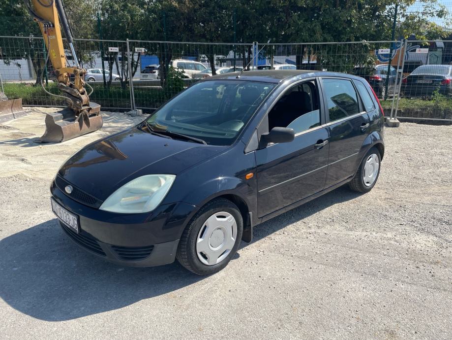 Ford Fiesta 1,3 i - cover