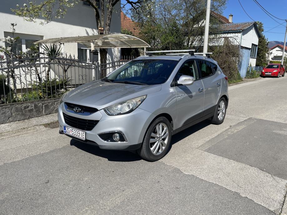 Hyundai ix35 2,0 CRDi automatik - cover