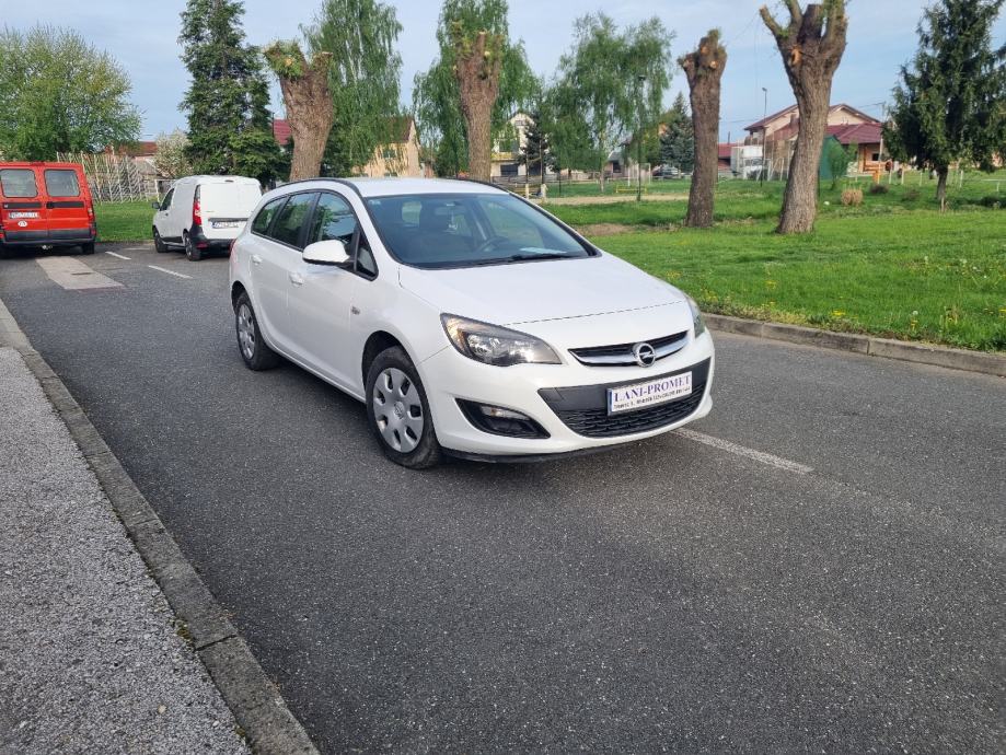 Opel Astra Karavan Sports 1,6 CDTI,REG.GOD.DANA - cover