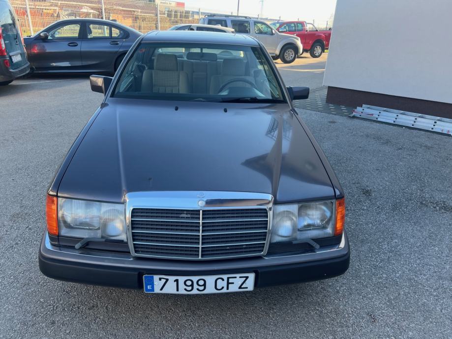 Mercedes C124, 300CE 24V, Sport line, automatic - cover