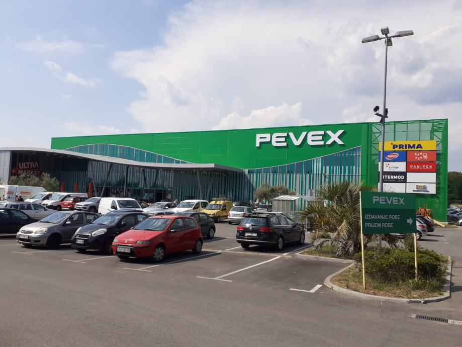 Poslovni prostori: Pula, 3661 m2 (iznajmljivanje) - cover