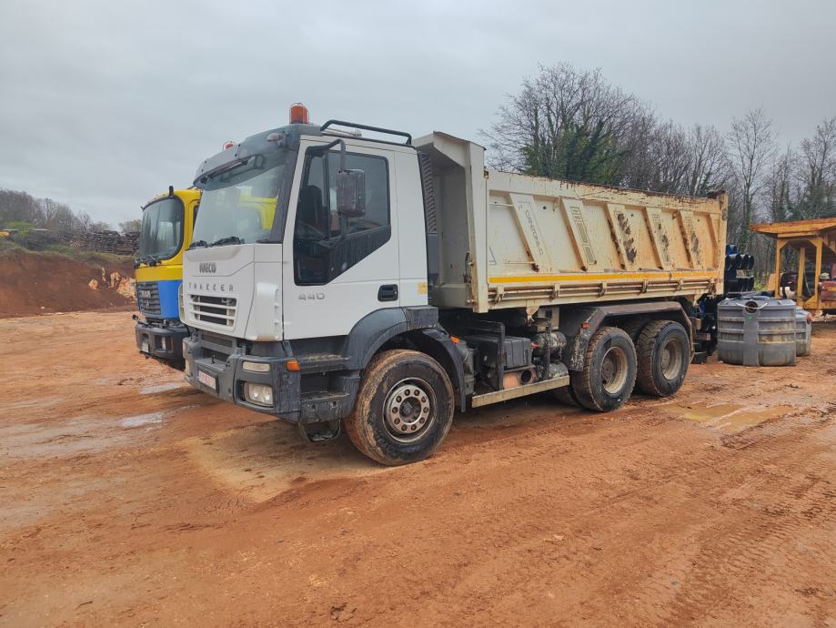 Iveco Trakker 33 440, 2008 god. - cover