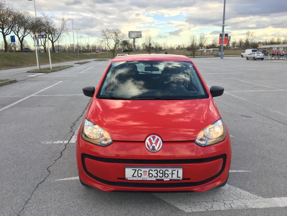 VW Up! 1,0 up! - cover