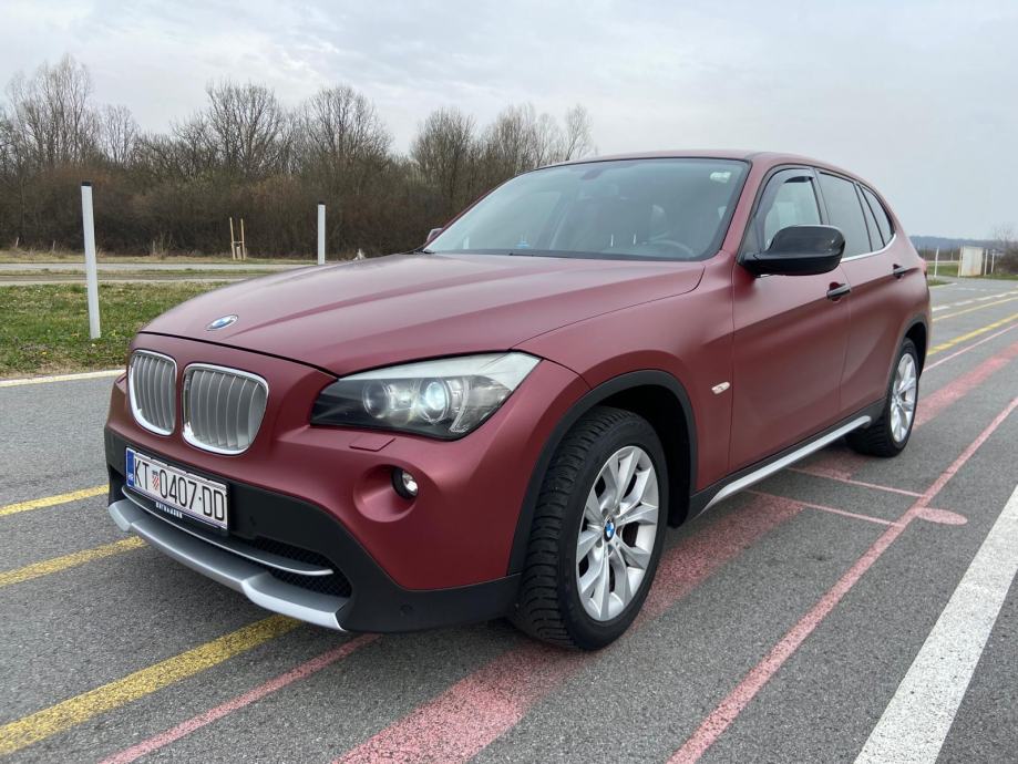 BMW X1 xDrive20d 150 kw AUTOMATIK REG 12-2024 - USLUŽNA PRODAJA - cover