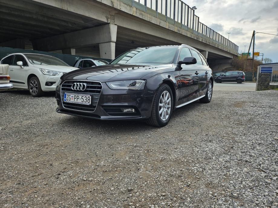 Audi A4 2,0 TDI SPORT - cover