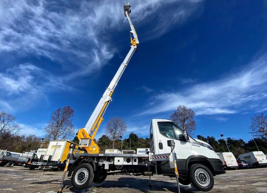 Auto Košara Multitel - 21.2 m - IVECO DAILY 35S14H - B-kat. - *LEASING - cover