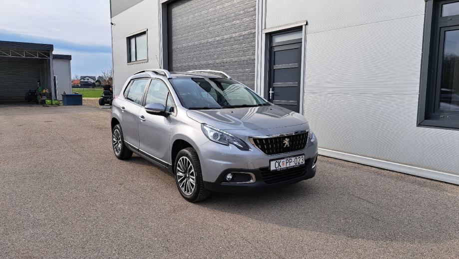 Peugeot 2008 1,2 PureTech - cover