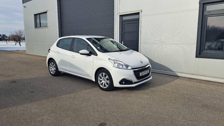 Peugeot 208 1,5 BlueHDI - cover