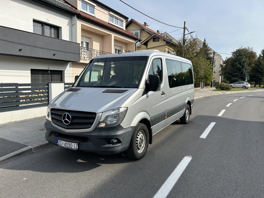 Mercedes-Benz Sprinter 216 CDI 8+1 23.920 EUR + PDV servisna knjiga - cover