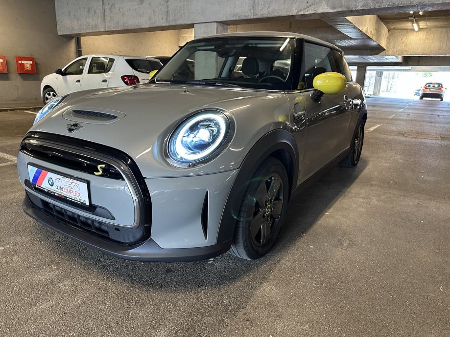 MINI Cooper SE automatik, LED, apple car play, u sustavu PDV-a - cover