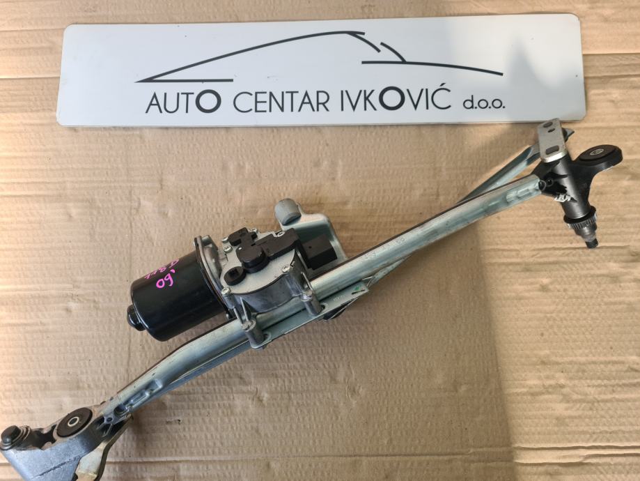 BMW serija 1 118d N47D20C Škare brisača sa motorićem - cover