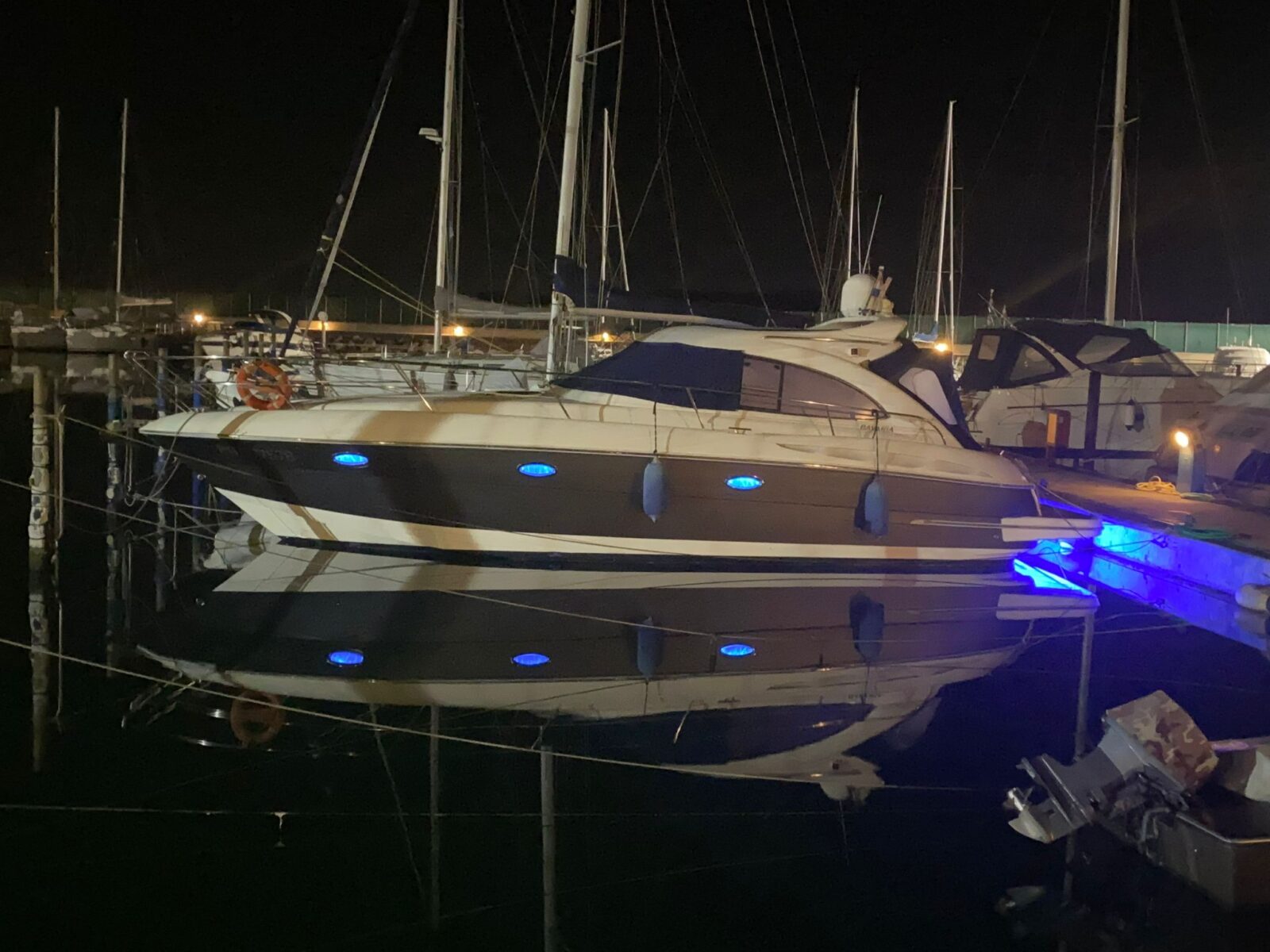 BAVARIA 35 HT - cover