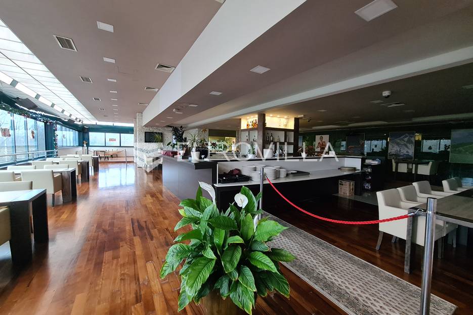 Trešnjevka, funkcionalan poslovni prostor 574 m2 na 2. katu s liftom - cover