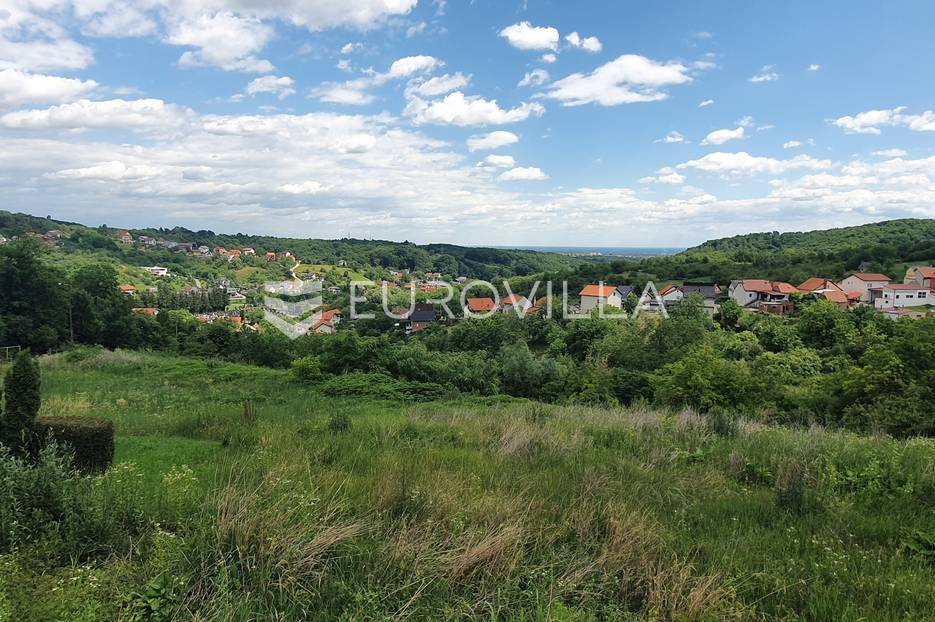 Zagreb, Markuševec, građevinsko zemljište 3.409 m2 za gradnju 4 ville po 400 m2 - cover