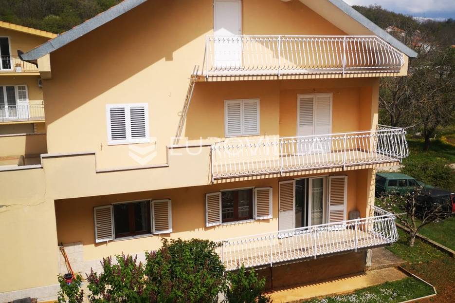 Sinj, odlična kuća s okućnicom - cover