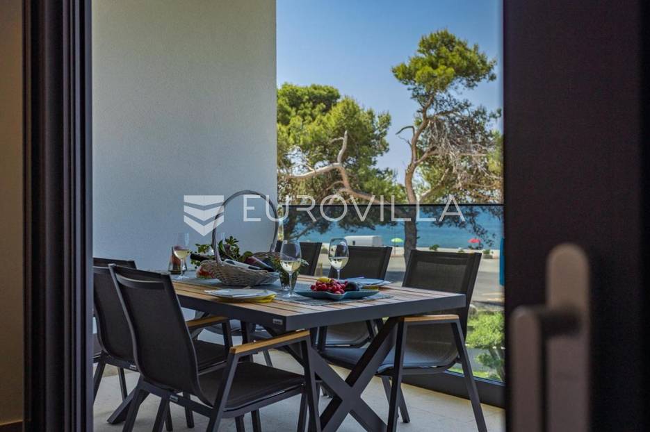 Istra, Fažana, luksuzan stan 80 m od mora - cover