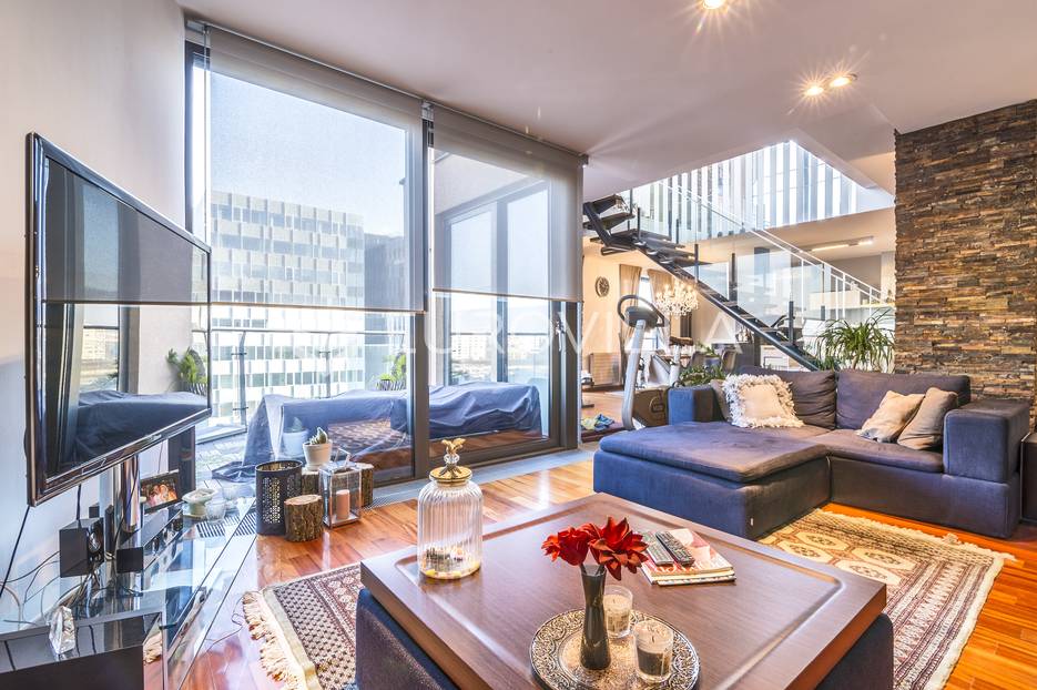 Zagreb, Radnička cesta luksuzan dvoetažan peterosoban stan s garažom - cover