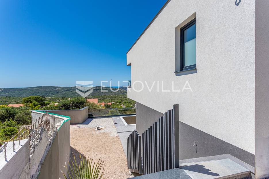 Rogoznica, novoizgrađena vila s panoramskim pogledom na more - cover
