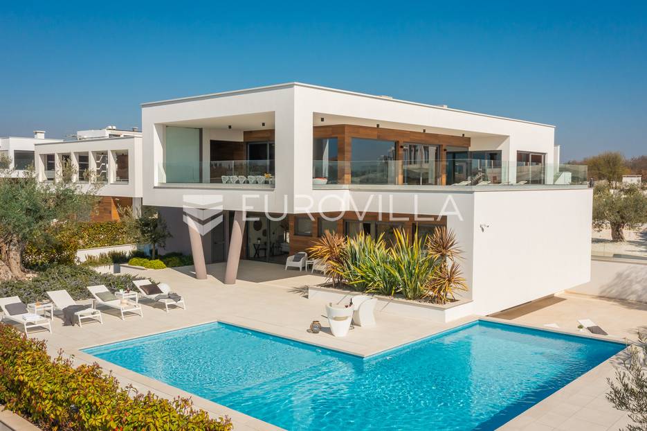 Istra, Vodnjan vila s pogledom na Brijune 499 m2  - velika okućnica - cover