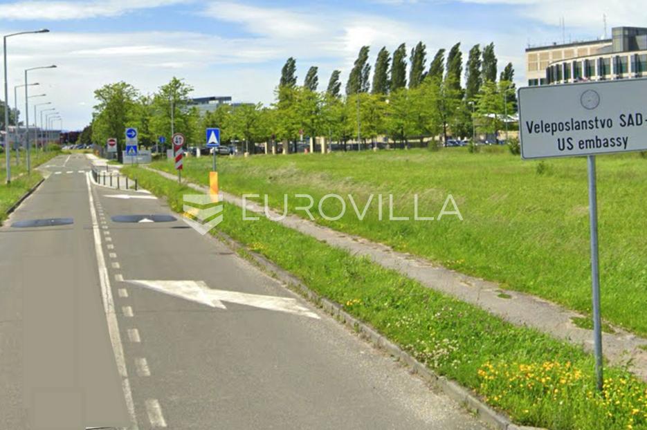 Zagreb, Buzin, građevinsko zemljište 8.365 m2, gospodarske namjene - cover