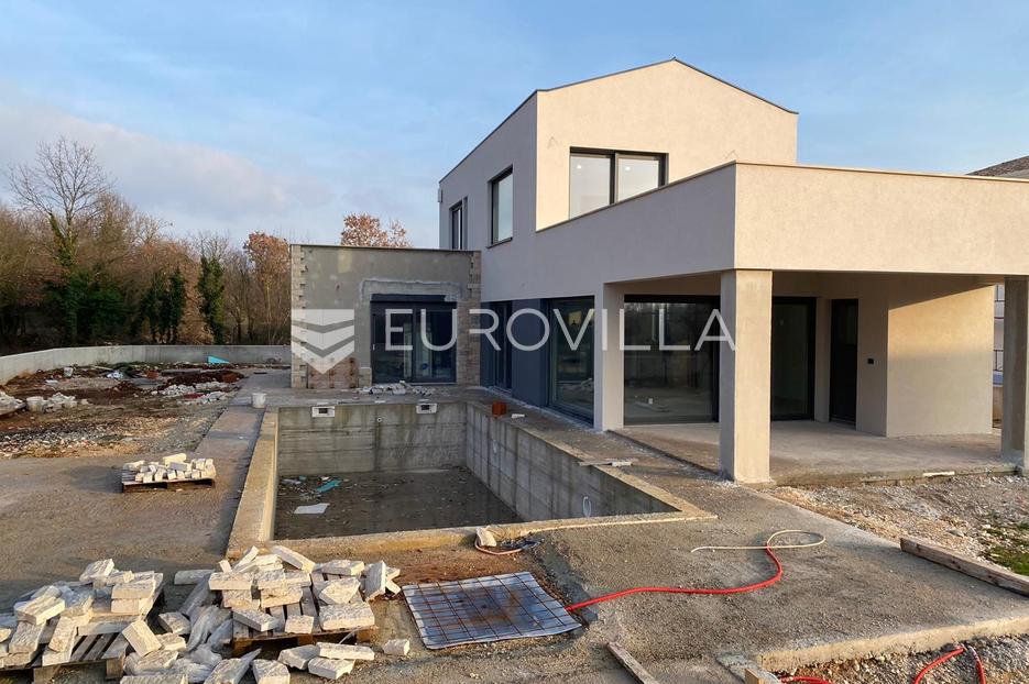 Bratovići, Poreč, Moderna vila s bazenom, u izgradnji - cover