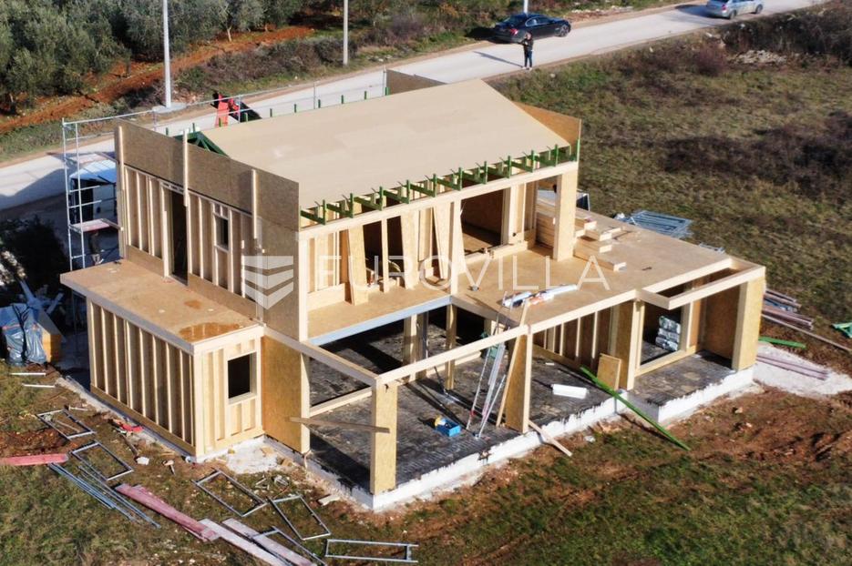 Istra, Sv. Lovreč, kvalitetna niskoenergetska kuća 185m2 - cover