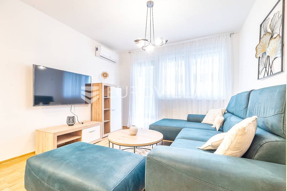 Zagreb, Heinzelova  moderan dvosoban stan 55 m2 - cover