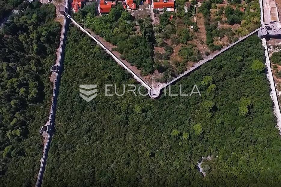 Ston - poljoprivredno zemljište na iznimnoj lokaciji unutar zidina - cover