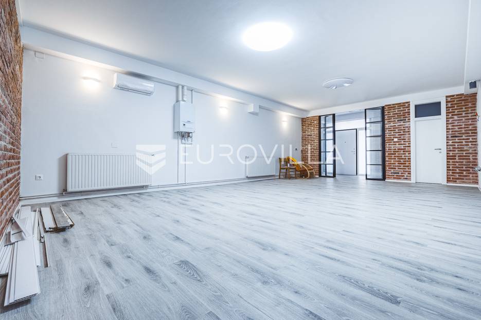 Zagreb, Prečko, stambena zgrada s 3 stana, ukupni NKP 284 m2 - cover