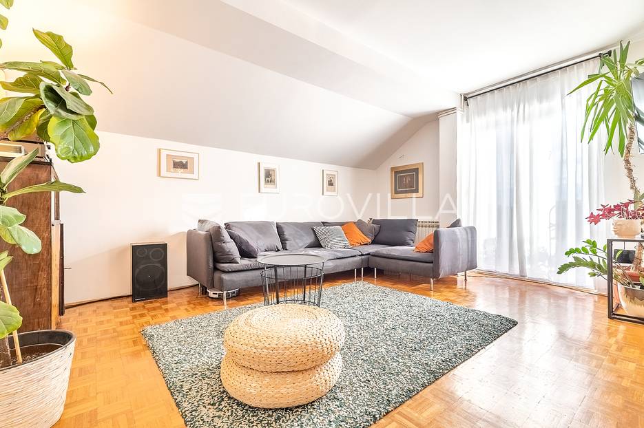 Zagreb, Lukšići, kuća 300 m2 + dvorište 500 m2 - cover