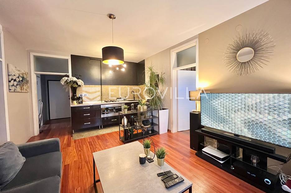 Zagreb, Siget, odličan četverosoban stan NKP 62 m2 - cover