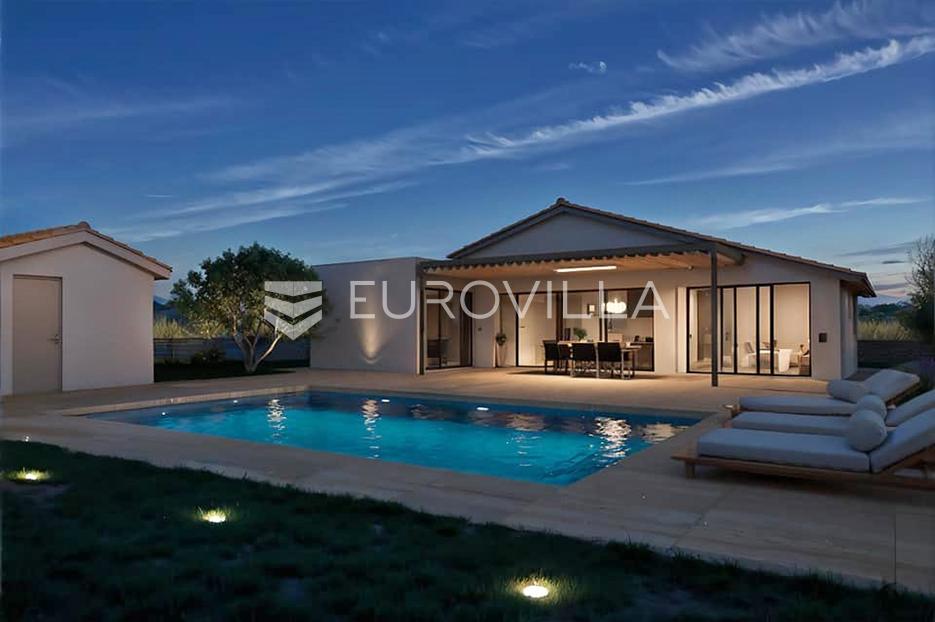 Krnica, Jovići, građevinsko zemljište s građevinskom dozvolom i svim komunalnim priključcima - cover