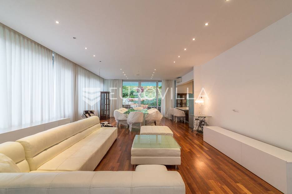 Ksaver, luksuzna obiteljska vila 600m2 na zemljištu 1.100m2 - cover