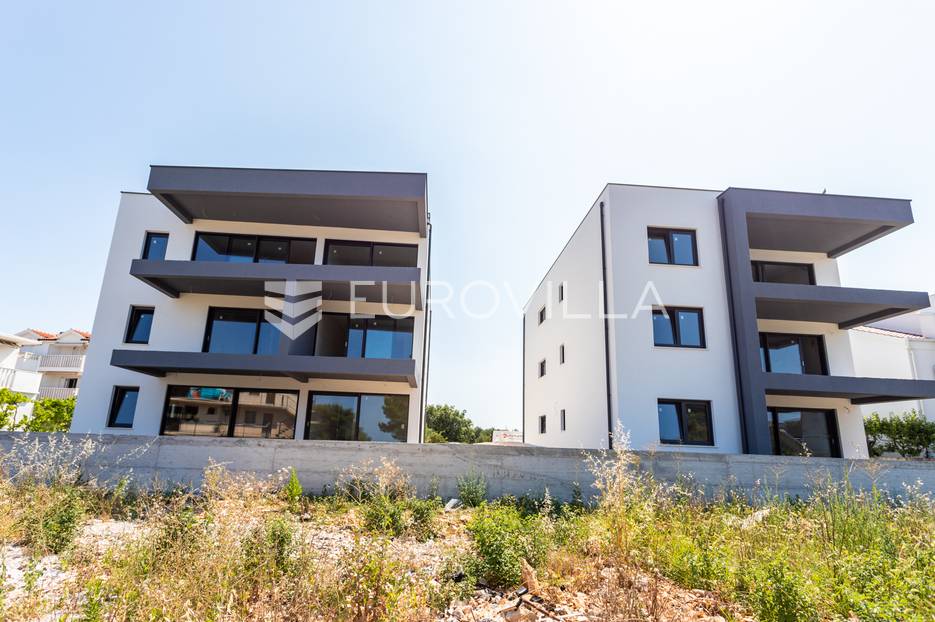 Luksuzna novogradnja, Rogoznica, trosoban stan - cover