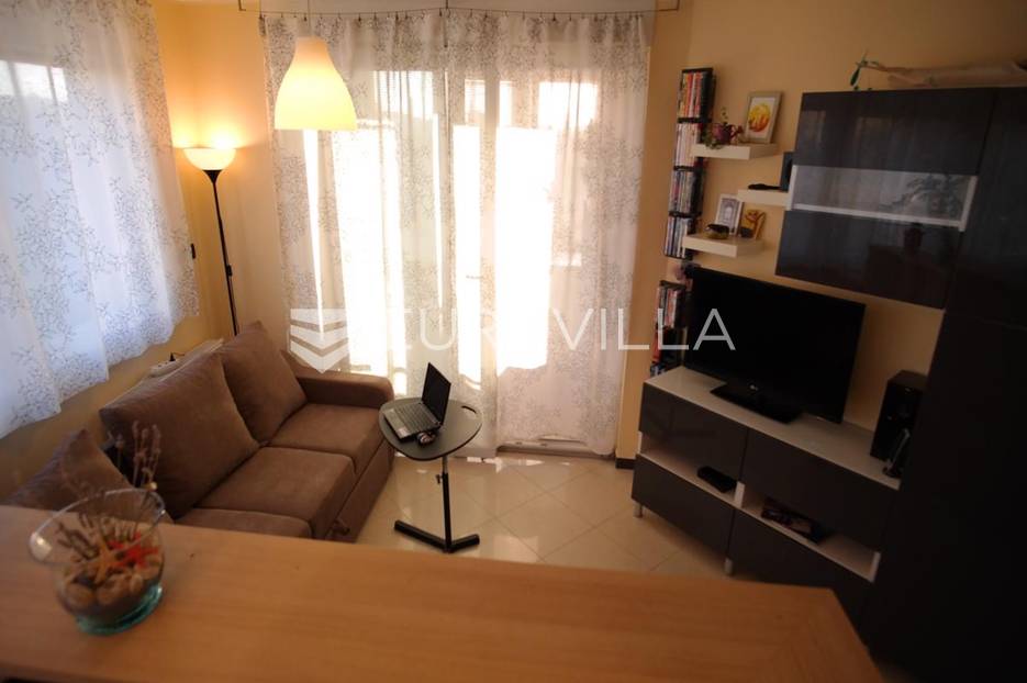 Pula, Monte Magno, četverosoban stan s bazenom, NKP 74 m2 - cover