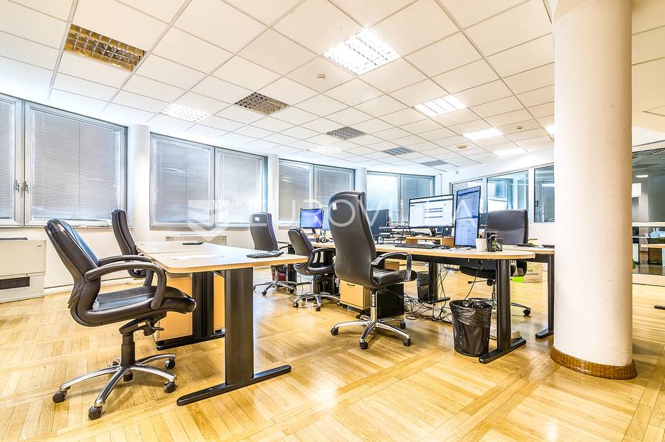 Svetice, poslovni prostor 822 m2 na 2. katu poslovne zgrade s liftom - cover