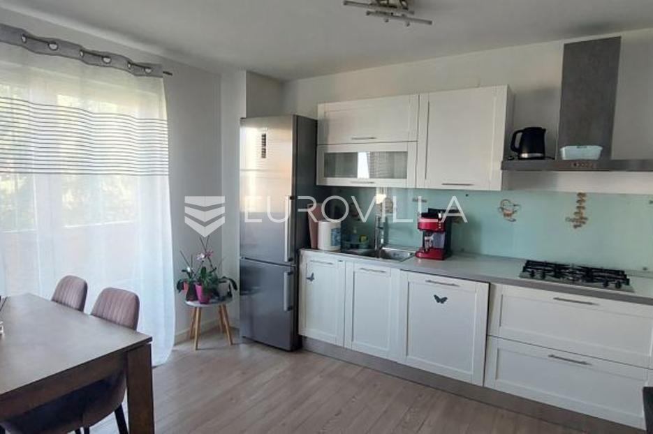 Istra, Rovinj, funkcionalan stan s dvije spavaće sobe i pogledom na mora NKP 73,60 - cover