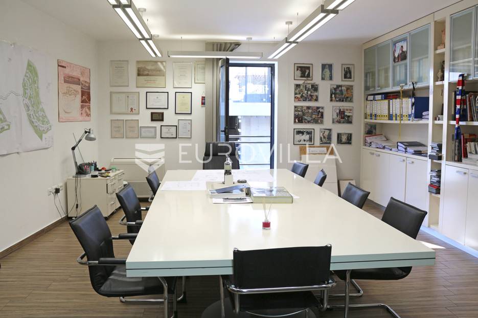 Firule, atraktivan poslovni prostor (208 m2) - cover